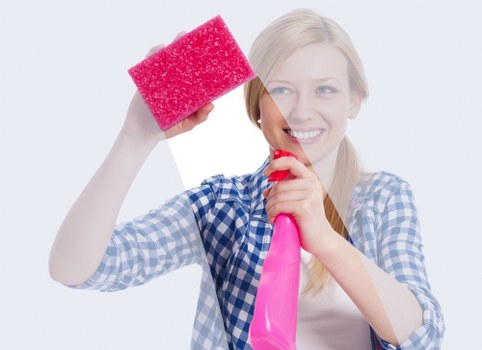 Cleaning company in NW6 performing end of tenancy cleaning in a flat